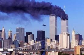 Ο Ροκφέλερ αποκάλυψε την απάτη της 9/11 στον Ααρών Ρούσο