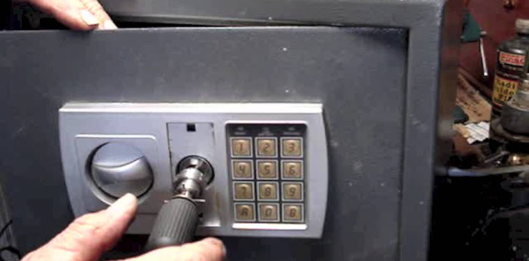 How To Pick A File Cabinet Lock Video / Transparent Padlock Helps You Learn Basics Of Lock Picking : Your browser can't play this video.