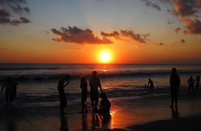 52+ Konsep Foto Wanita Di Pantai Sunset, Foto Wanita