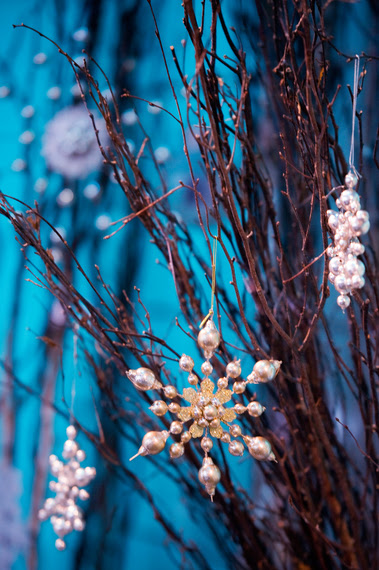 2015-01-06-snowflakedecor.jpg