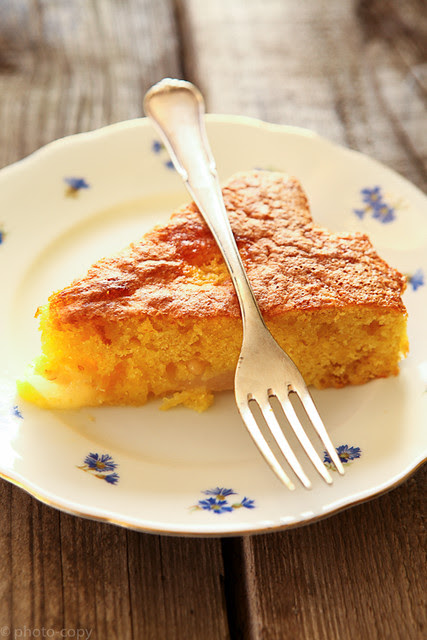 italian pear cake piece