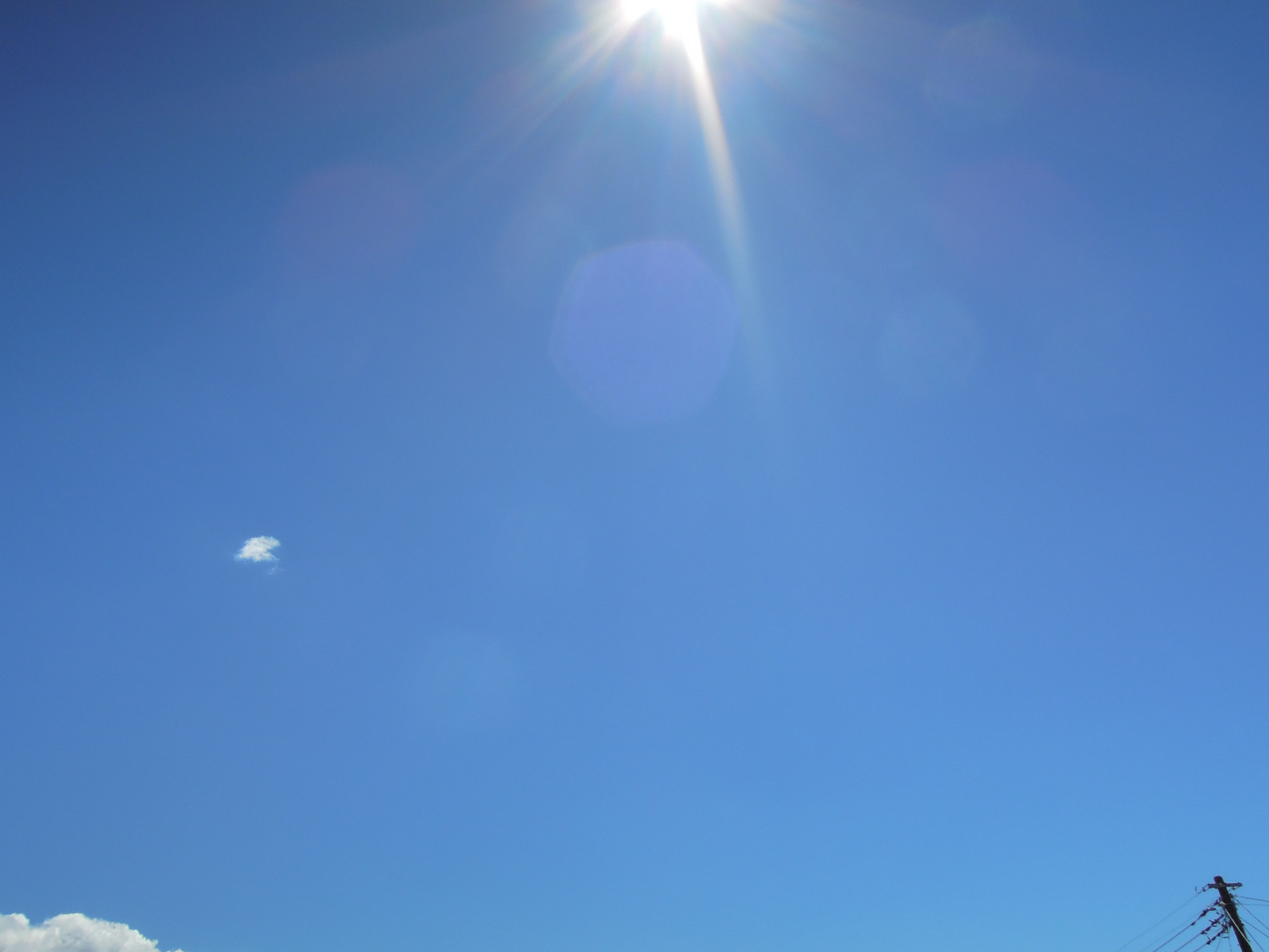 青空の写真 無料素材 夏イメージ