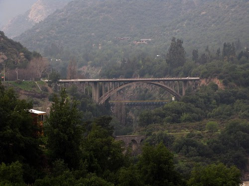 Puente colorado (vista cerca)