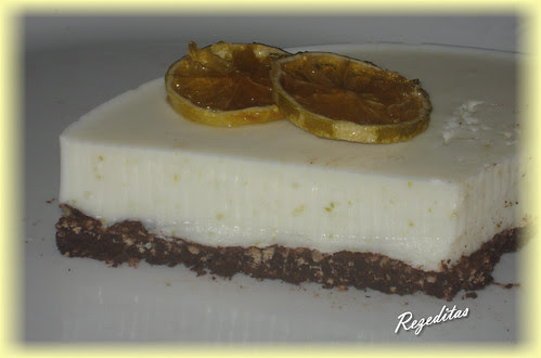 TARTA DE YOGUR GRIEGO Y LIMA