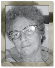 Again eyeglasses! by Julie70