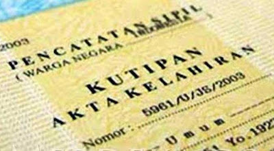 Ambon, Malukupost.com - Dinas Kependudukan dan Pencatatan Sipil (Dispendukcapil) Kota Ambon menerapkan sistem "jemput bola" layanan pembuatan akta kelahiran bagi bayi yang lahir di rumah sakit. Kepala Dispendukcapil Ambon Marsella Haurissa di Ambon, Minggu (29/10), mengatakan, pihaknya menerapkan inovasi untuk memudahkan masyarakat mengakses layanan kesehatan. "Inovasi yang dilakukan melalui program Tapalang yakni semua anak yang lahir di rumah sakit, tidak boleh pulang tanpa membawa akta kelahiran," katanya.