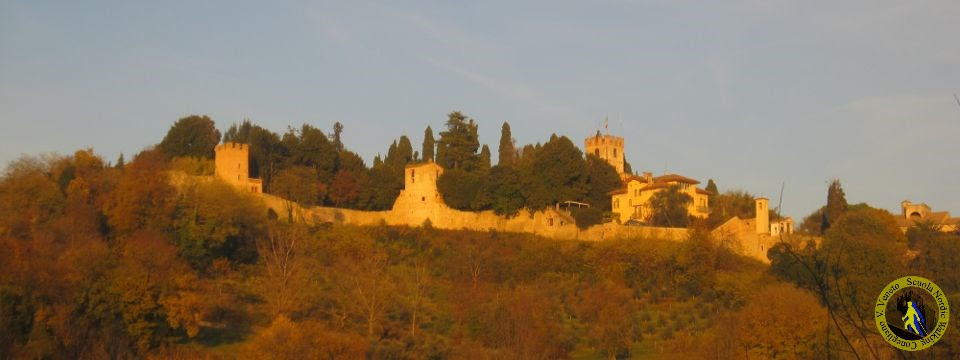 Il nordic walking tra colline, castelli e vigneti
