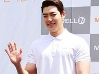 Kena Kanker Nasofaring, Kim Woo Bin Jalani Kemoterapi