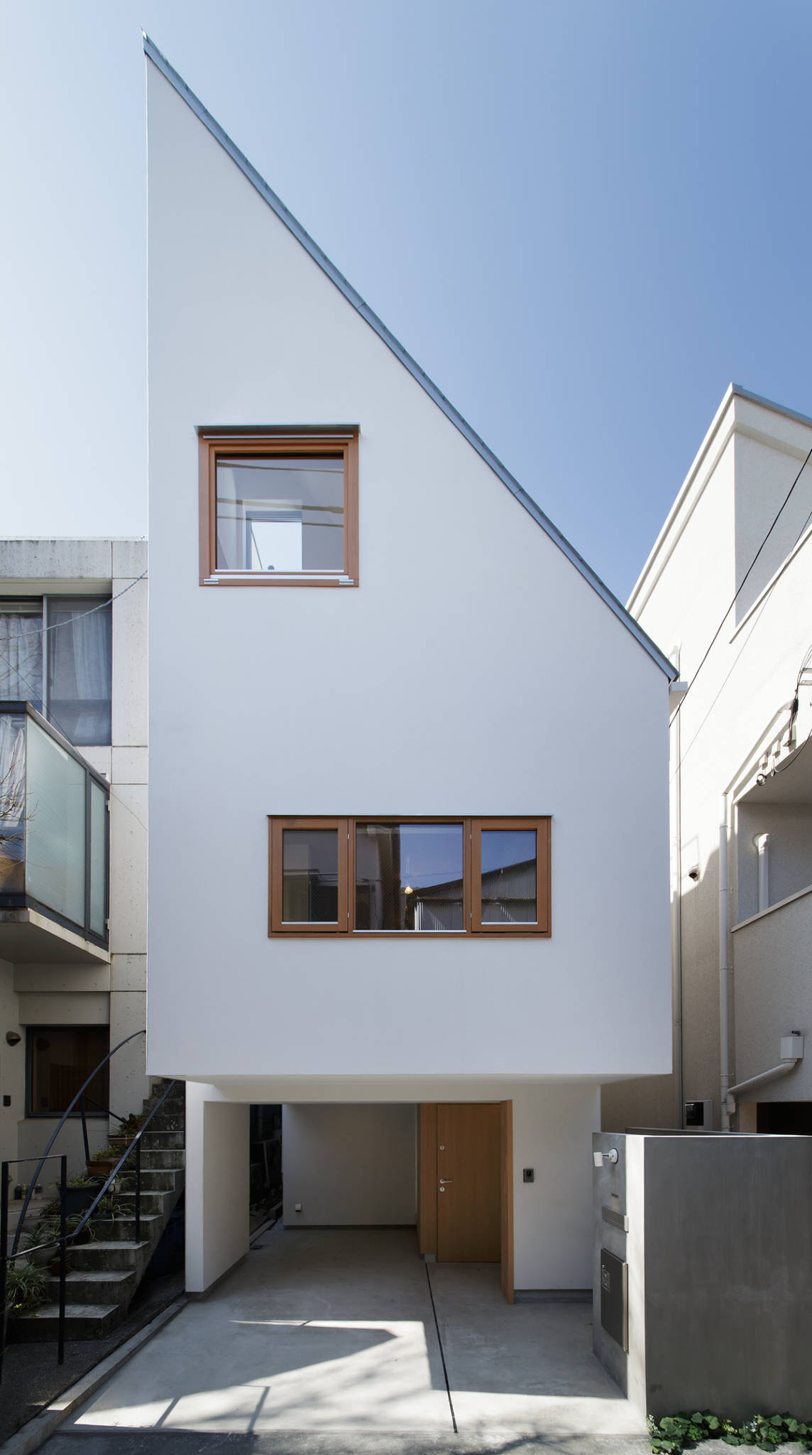 Platinum House | Leibal
