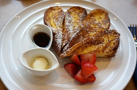 サラベスのフレンチトーストは大阪でも楽しめます ルクアイーレサラベス大阪店 スイーツレポーターちひろのおいしいスイーツセレクション