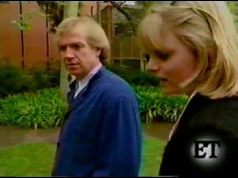 Justin Hayward and daughter in California - YouTube