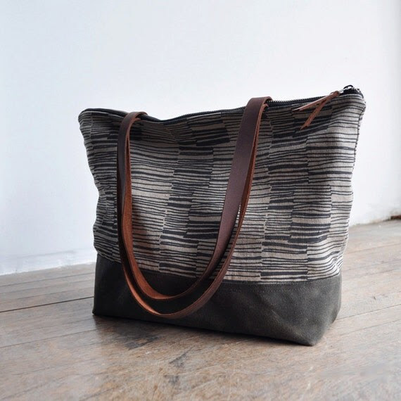 ZIP TOTE - lines