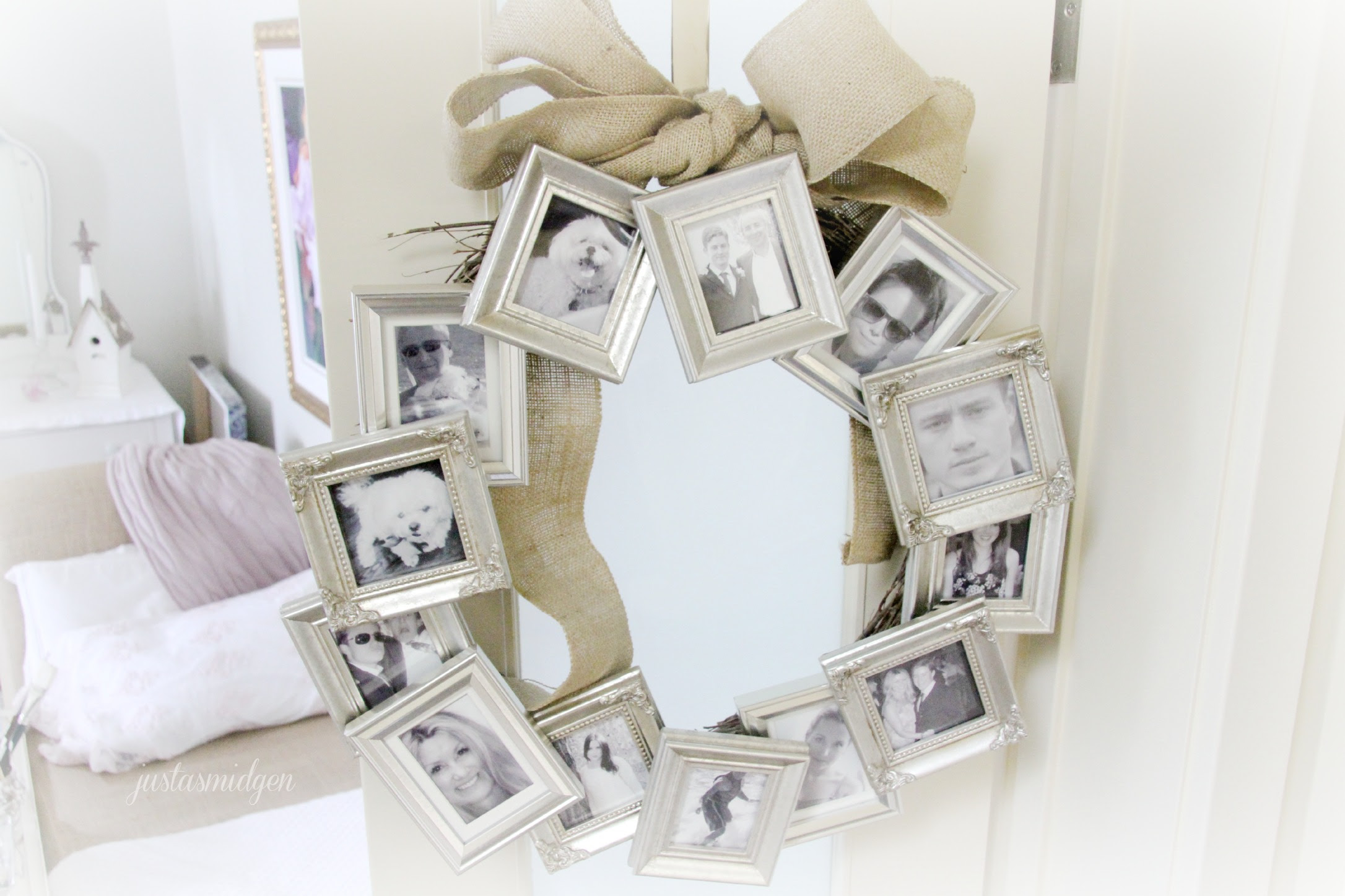 Vintage Christmas Wreath DIY & Biscoffie Bites - Just a 