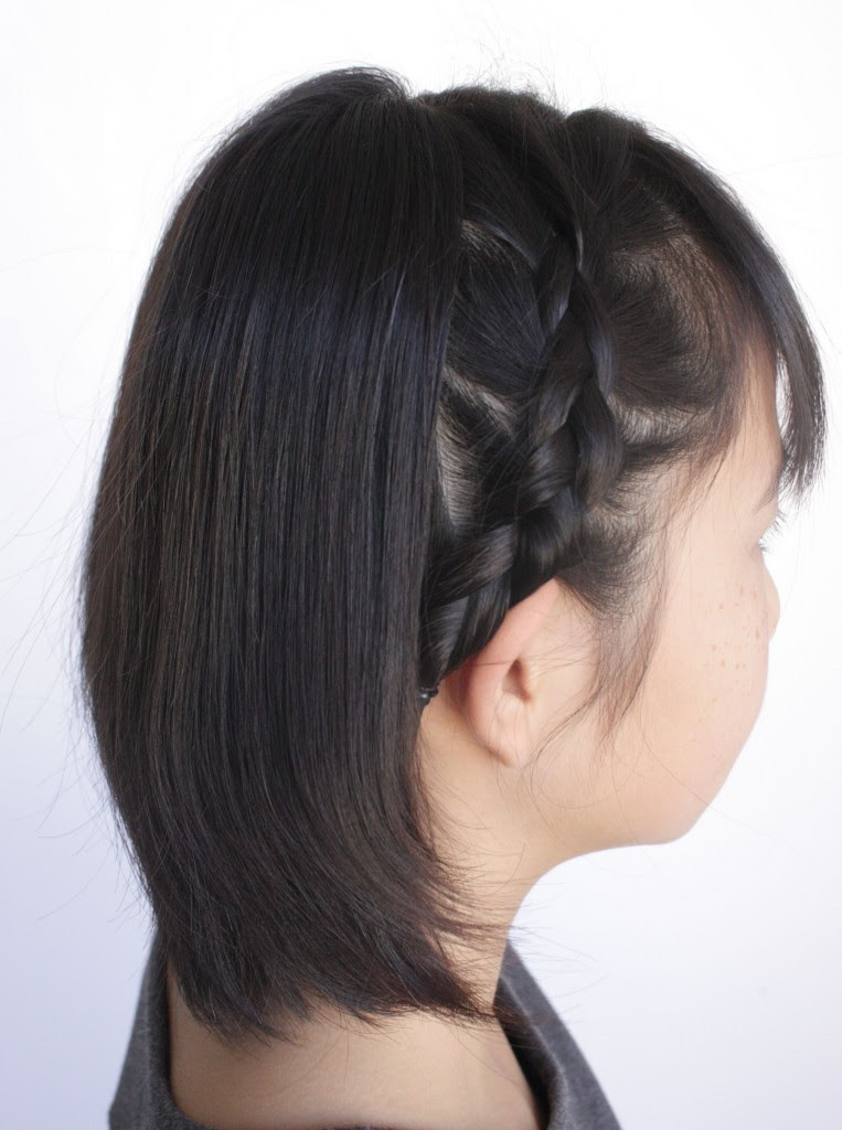 ヘアアレンジlesson 3 ボブ編 ボブでもできる 三つ編みカチューシャ アップスタイル風アレンジ 子供ドレス 子供ワンピース 子供フォーマル靴のキャサリンコテージ総合サイト