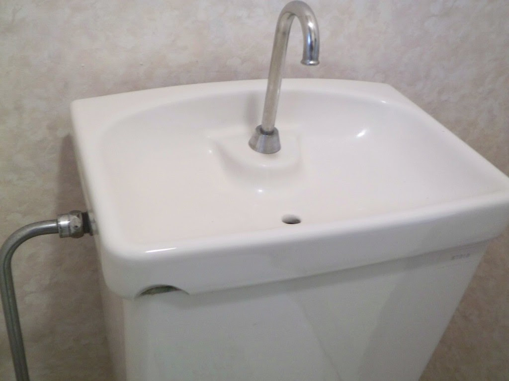 トイレタンクのフタが割れた できるかも図鑑
