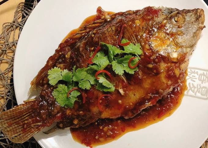 Easiest Way to Make Appetizing How To Make Crispy Fried Fish with
Tamarind Sauce Recipe • Thai Style "Pla Rad Prik"