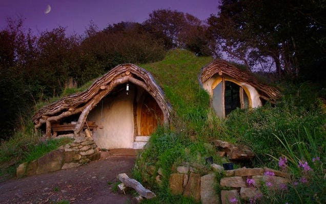Real-life Houses That Look Like They Belong in the Shire