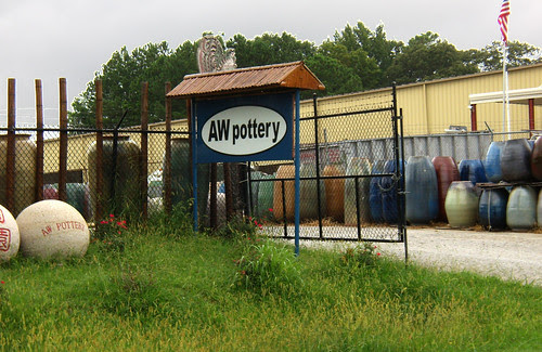 P8310858-AW-Pottery-Atlanta-Gate