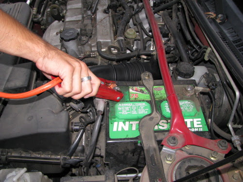 jumpcar2 How To Jump Start a Car