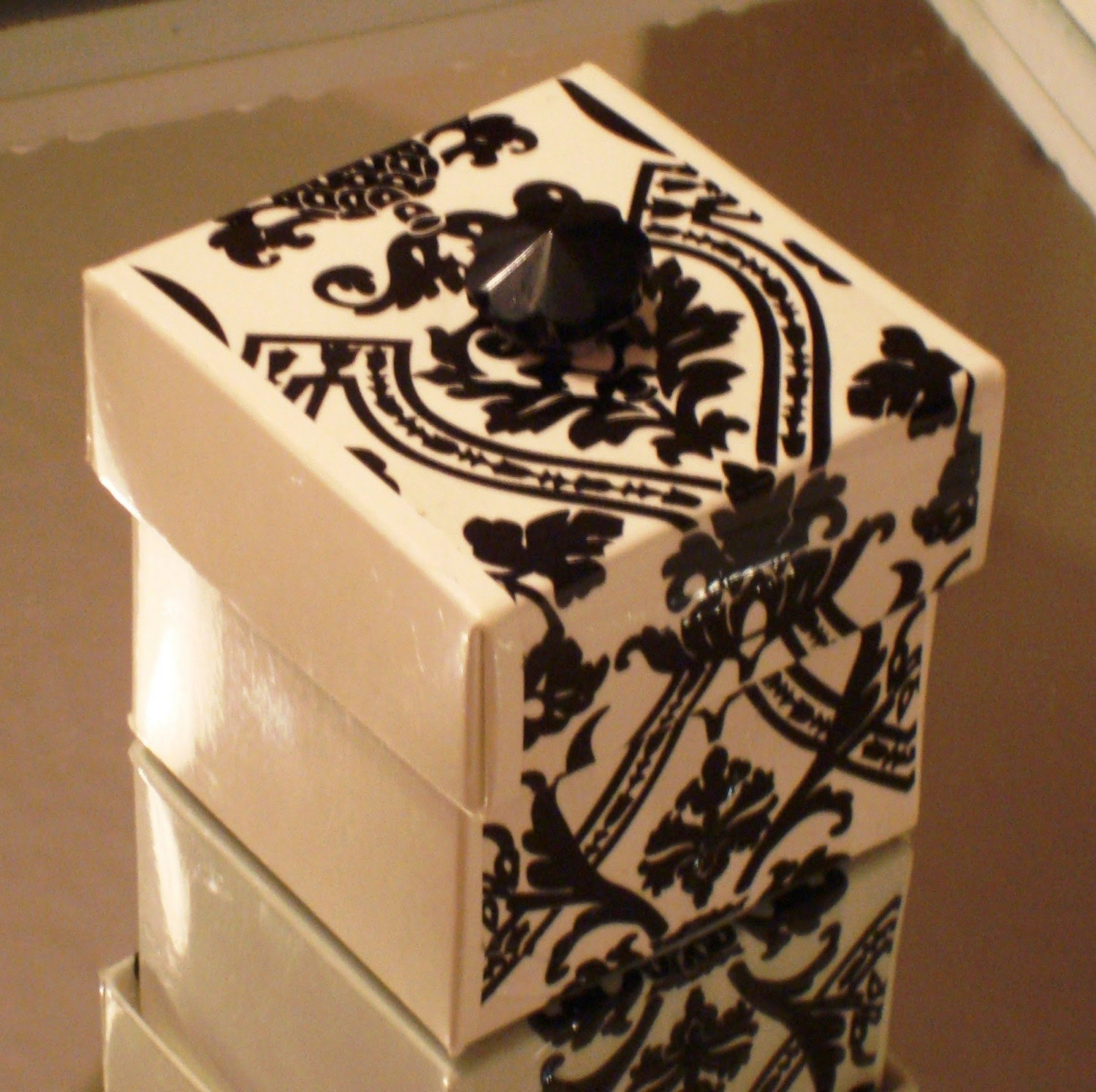 Damask Favour Box. From littlebirdieboutique