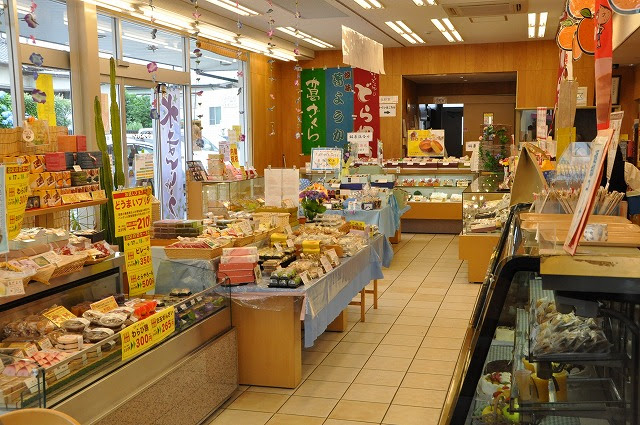 ボンとらや きたやま店 愛知県豊橋市 和洋スイーツバイキング 食べてぼやいて今日も熟睡