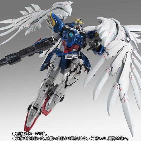 より華麗に 変形も可能 Metal Composite ウイングガンダムゼロ Ew版 Game Watch
