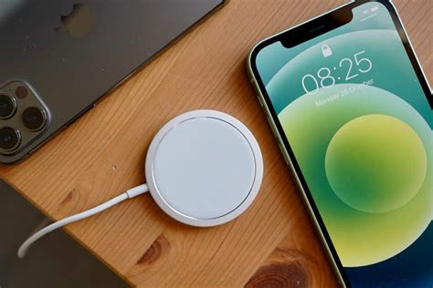 The ipad pro doesn't support wireless charging. 72 hours with MagSafe: How good is the wireless iPhone 12