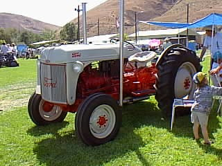 Antique Ford Tractor Ford 8n With Funk V8 Tractorshed Com
