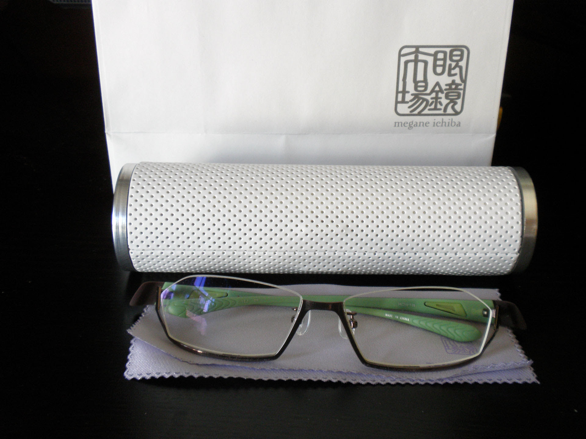 眼鏡市場とjinsを比較 Pc作業で肩こり頭痛対策にブルーライトカット眼鏡を購入 蟹帝国 自作pcとデジカメ