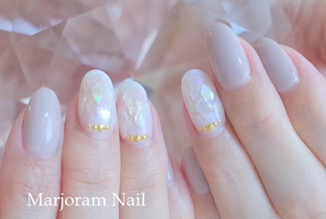 大人夏ネイル グレージュ ホワイトオーガンジー ワンカラー シェルアート 横浜 ネイルサロン Marjoram Nail ワンカラーネイル