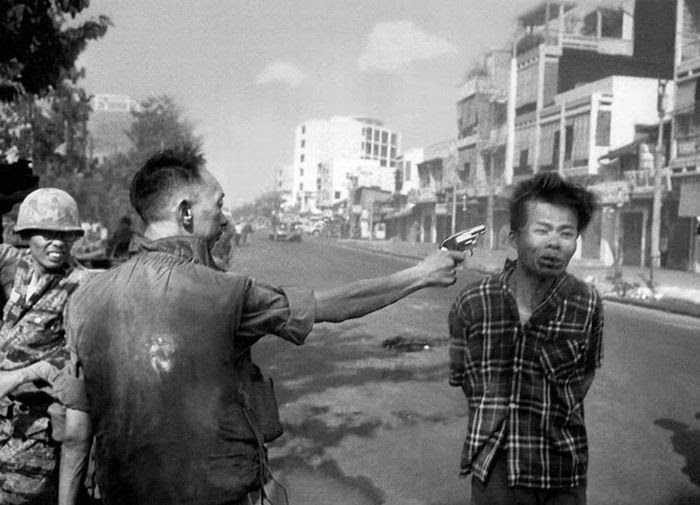Iconic Photos From the Vietnam War (23 pics)