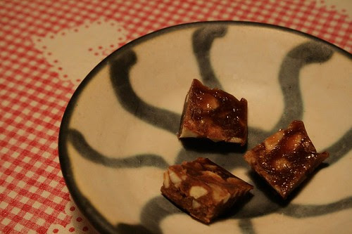Almond fudge
