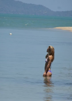 Bar Refaeli flaunts a Blue Bikini as she enjoys her single moment in Thailand