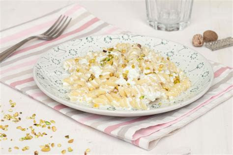 pasta  ricotta  pistacchi ricetta veloce ed economica