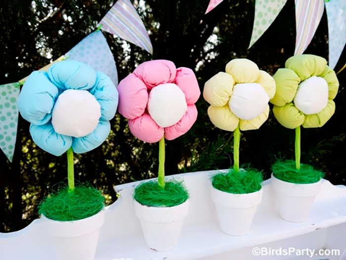 como-fazer-arranjo-flor-guardanapo-de-papel-decoracao-festa-infantil-4