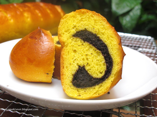 Pumpkin Black Sesame Bread