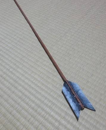 矢の作り方 コスプレ造形の作り方と型紙のサイト ギャクヨガ 作例400種以上公開 武器 防具 小道具等