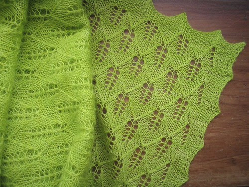 green leaves shawl folded
