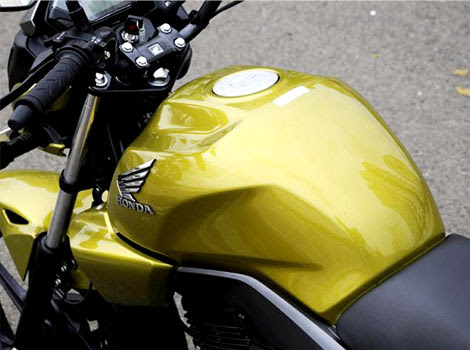 Honda's latest 150cc offering, the CB Trigger, comes with Combi Brake System