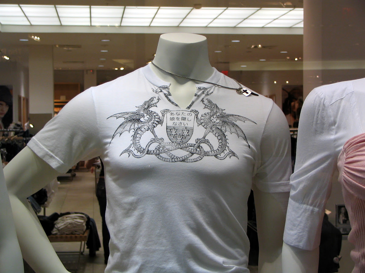 Short Sleeved Tee at Guess store 1