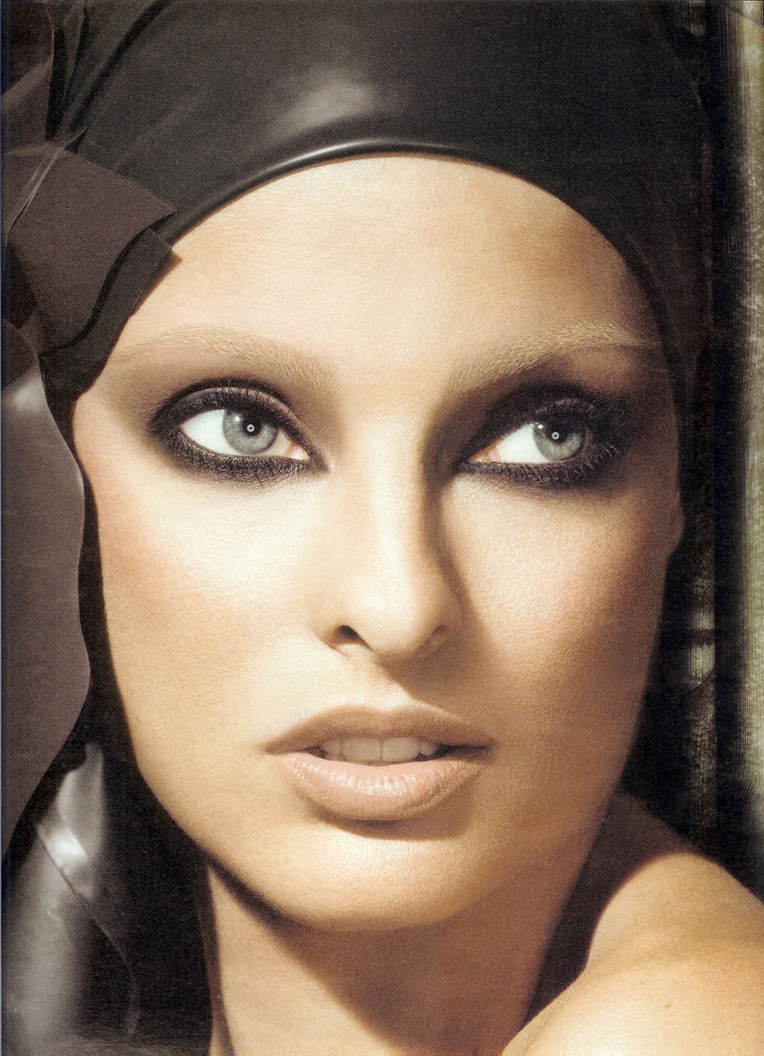 Linda Evangelista - Images Colection