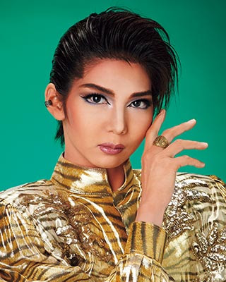 夢奈瑠音がカッコイイ 本名や誕生日 出身校を調査 画像あり Amour Takarazuka アムールタカラヅカ