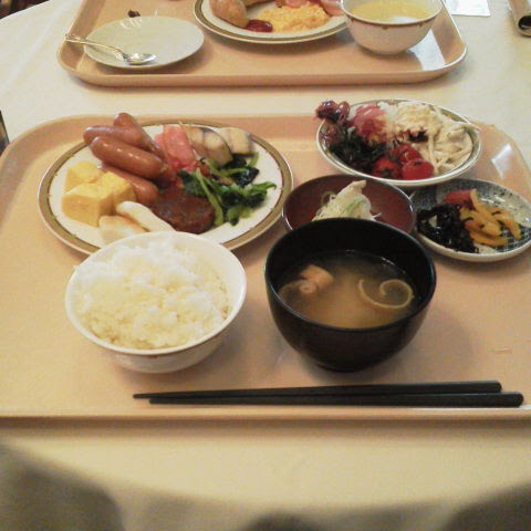 仙台 ホテルモントレー仙台 朝食バイキングと仙台朝市 それでも俺は喰い続ける