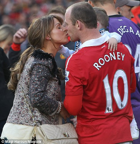 Wayne Rooney#39;s hair transplant visit to Harley Street baldness clinic | Mail Online wayne rooney makeup. Wayne Rooney#39;s hair transplant visit to Harley Street baldness clinic | Mail Online