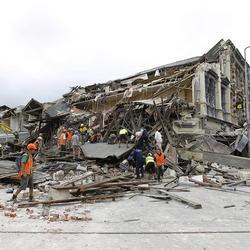 Christchurch earthquake: Images of devastation Rescue workers search for survivors through debris on February 22, 2011. Photo / Getty Images
