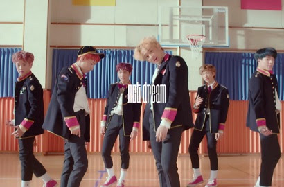 Video: NCT Dream akhirnya pamer koreografi super keren di video performance 'My First and Last, Seperti apa? http://ift.tt/20kt43r - Berita Terkini NCT Dream Terbaru Hari Ini -NCT Dream kembali memanjakan fans usai comeback lewat "My First and Last" belum lama ini. Meski sempat mendapat kritik, namun di sisi lain NCT Dream banyak dipuji lantaran menghadirkan koreografi keren di lagu baru ini. 