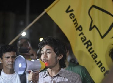 Grupos 'anti-Dilma' anunciam volta às ruas para defender Lava Jato