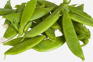 How to Blanch Sugar Snap Peas thumbnail