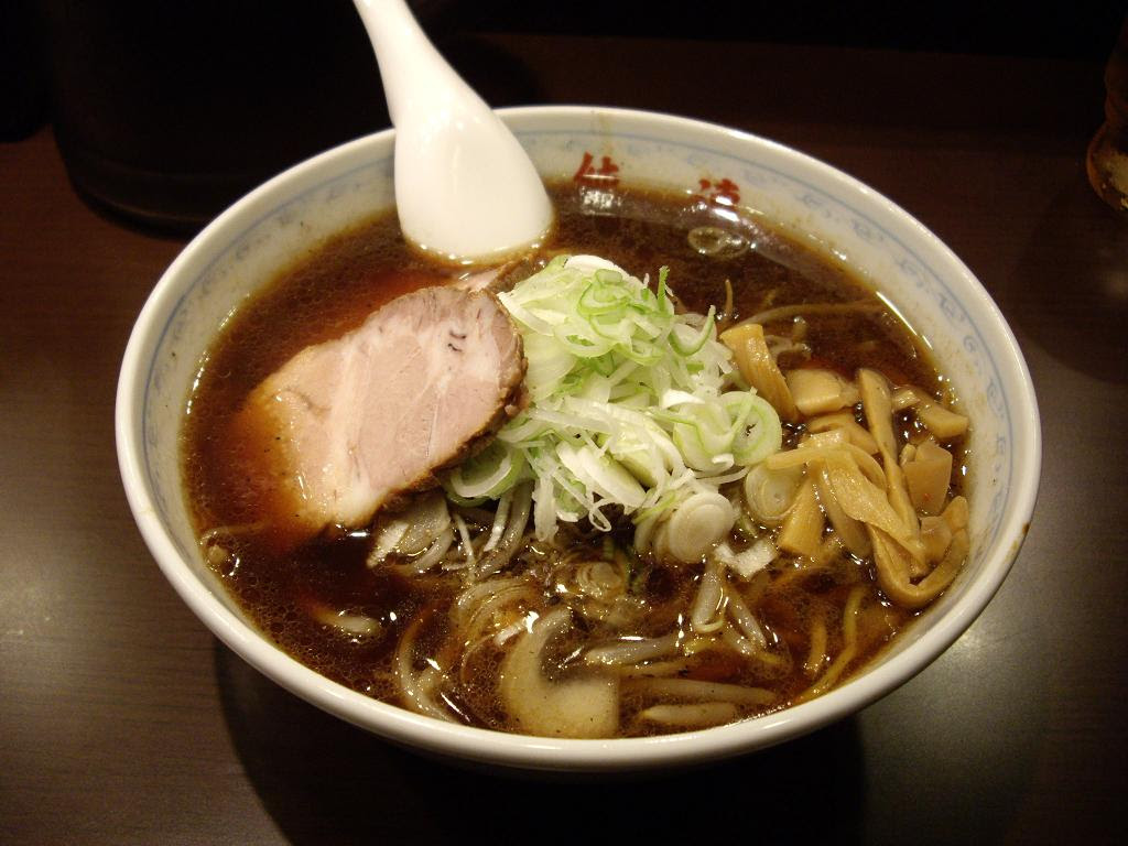 さっぽろ純連 立川店 東京都立川市 醤油ラーメン コモドドラゴン