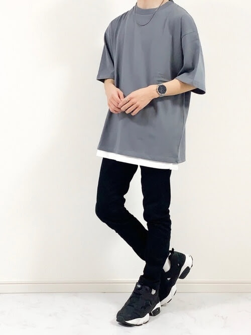 グレーtシャツのメンズコーデ21 人気でおすすめのグレーtシャツを紹介 春夏秋冬トレンド情報ピポパ発信局
